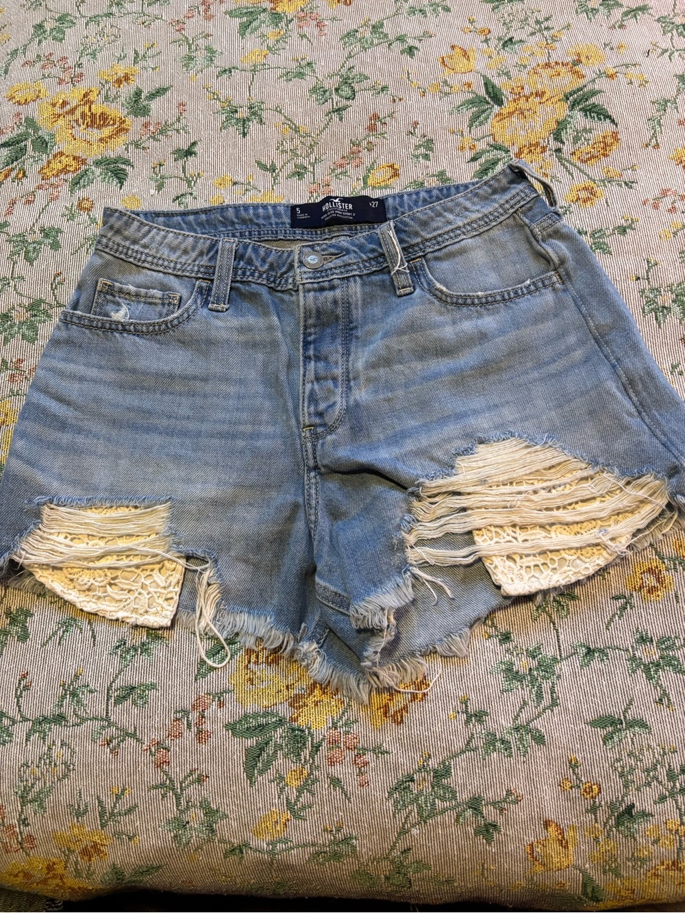 Hollister Mom Short 3”